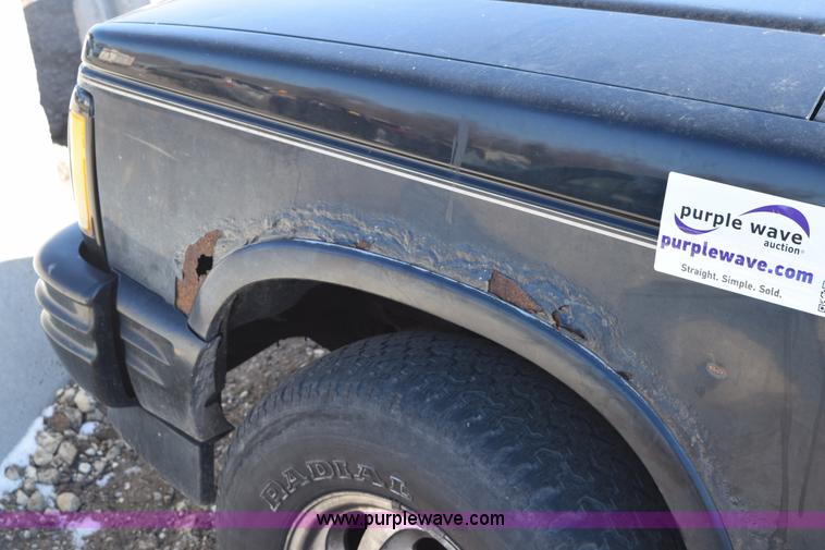 image for item E6232 1992 Oldsmobile Bravada SUV