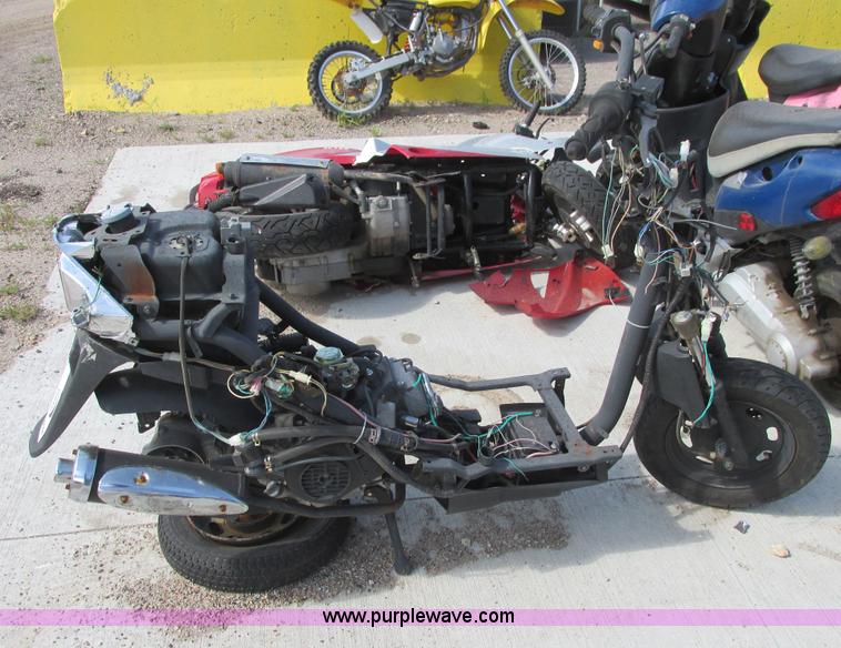 image for item I9558 2012 Tao Tao moped