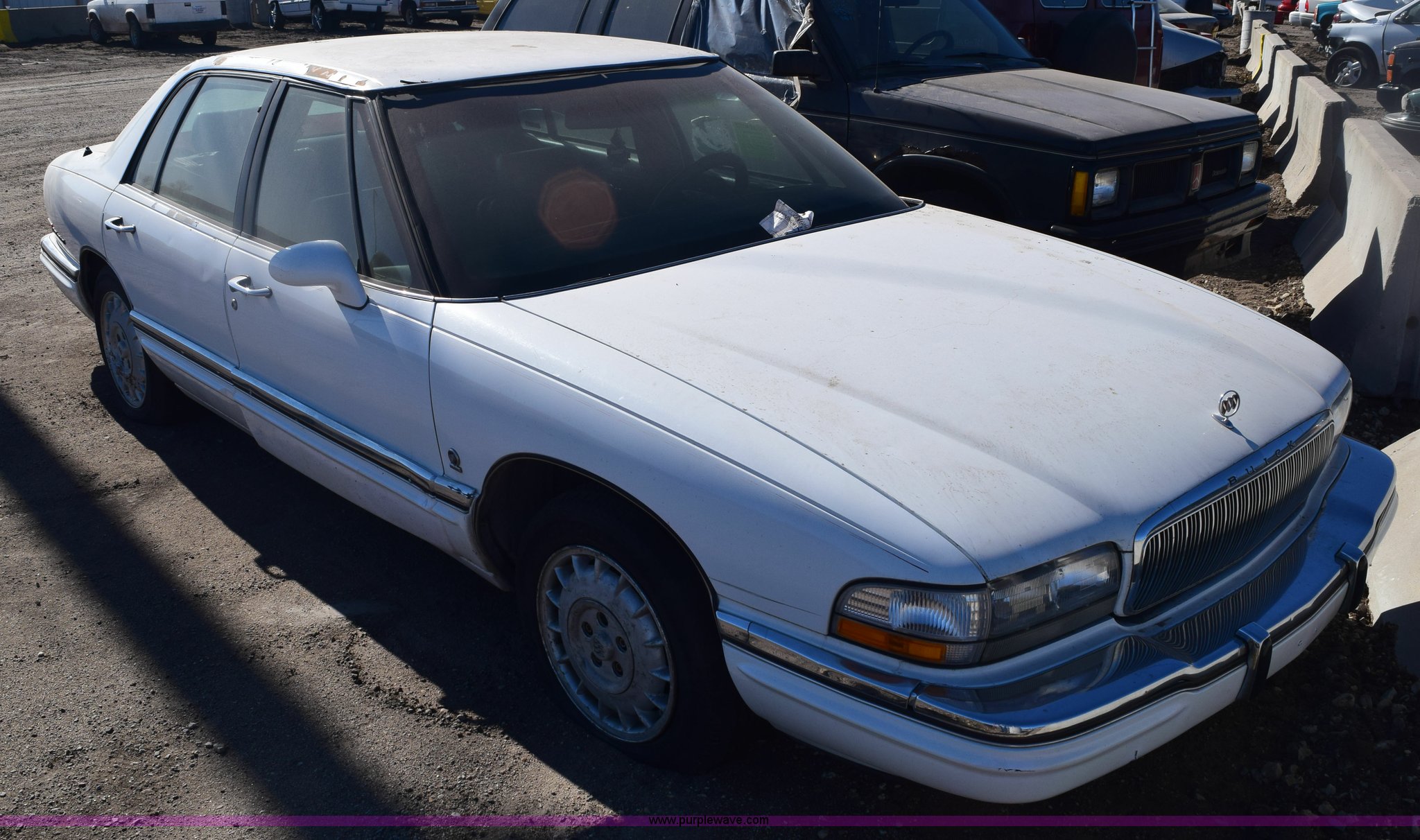 1994 Buick Park Avenue Ultra in Wichita, KS Item E6169 sold Purple Wave
