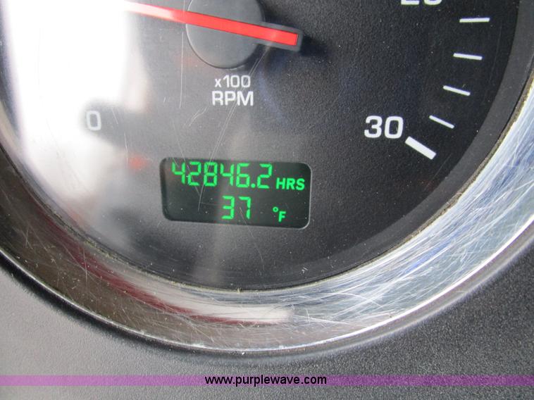 image for item D2302 2007 Kenworth T600 semi truck