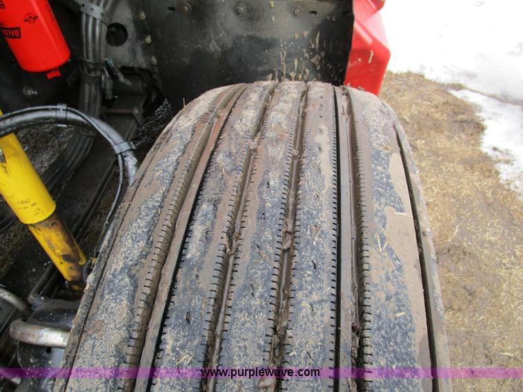 image for item D2302 2007 Kenworth T600 semi truck