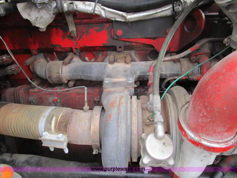 image for item D2302 2007 Kenworth T600 semi truck