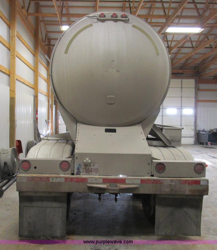 image for item D2308 1982 Trailmaster tanker trailer