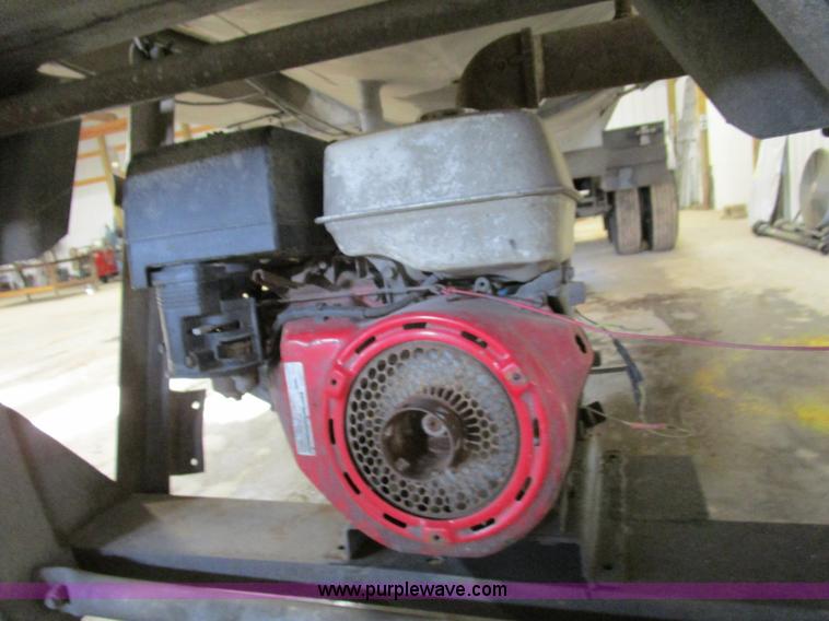 image for item D2308 1982 Trailmaster tanker trailer