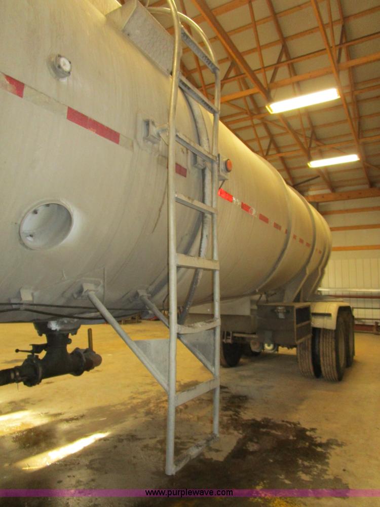 image for item D2308 1982 Trailmaster tanker trailer