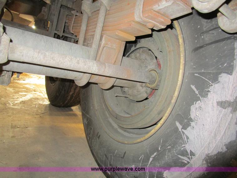 image for item D2308 1982 Trailmaster tanker trailer