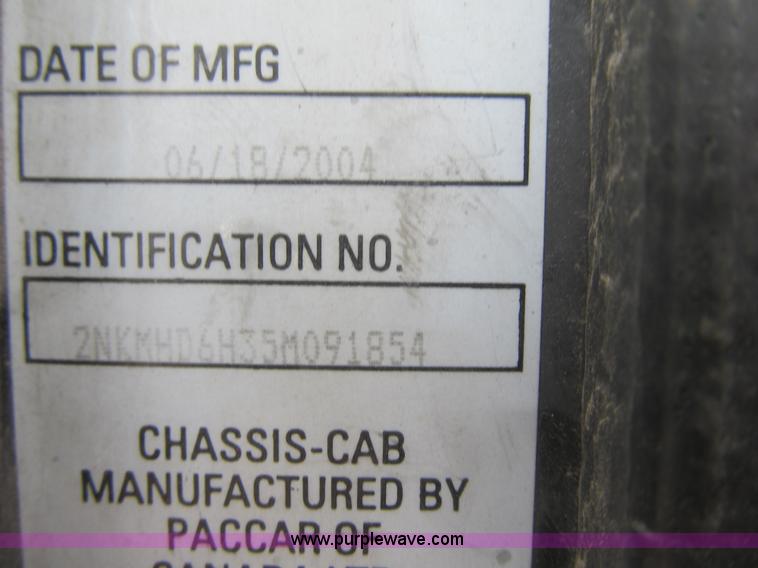 image for item F8970 2005 Kenworth T300 truck cab and chassis