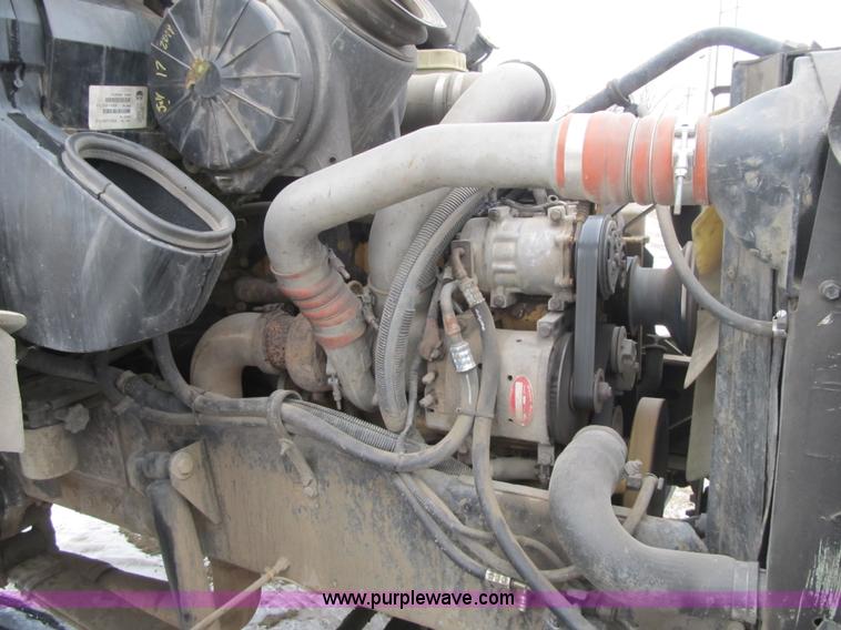 image for item F8970 2005 Kenworth T300 truck cab and chassis