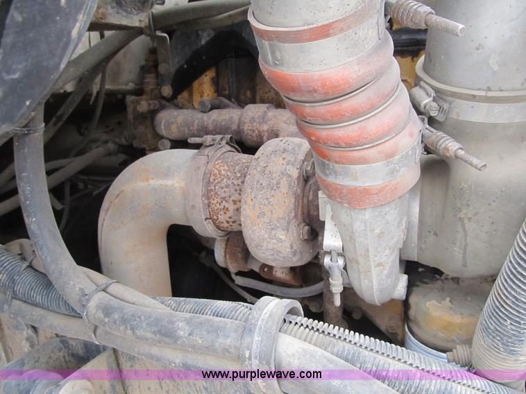 image for item F8970 2005 Kenworth T300 truck cab and chassis