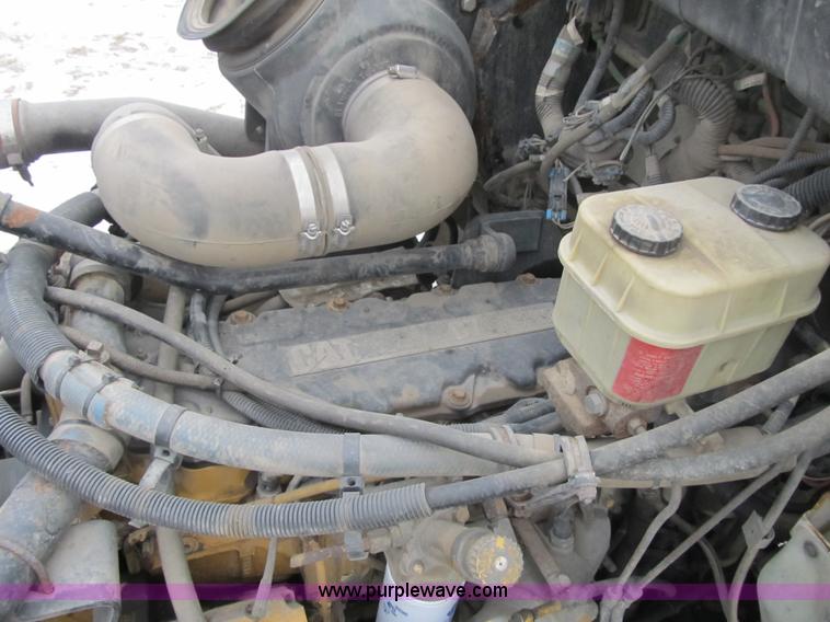 image for item F8970 2005 Kenworth T300 truck cab and chassis