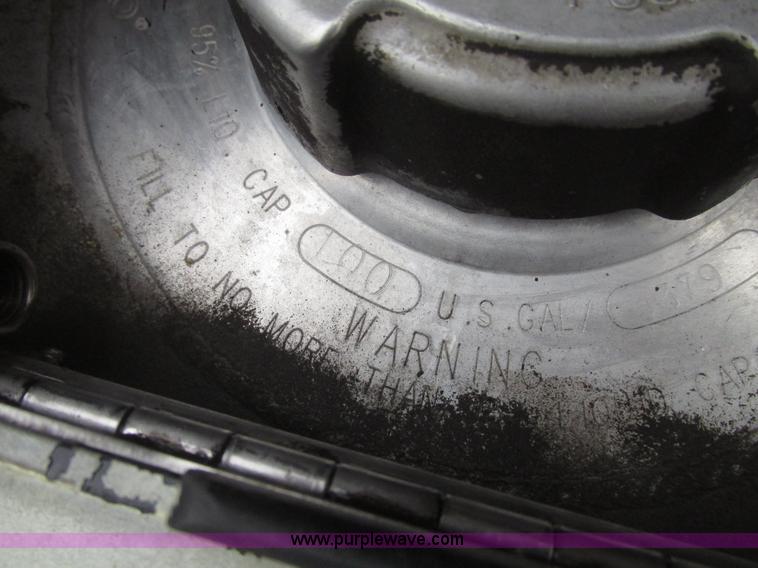 image for item G9778 2005 Freightliner Columbia Heritage semi truck