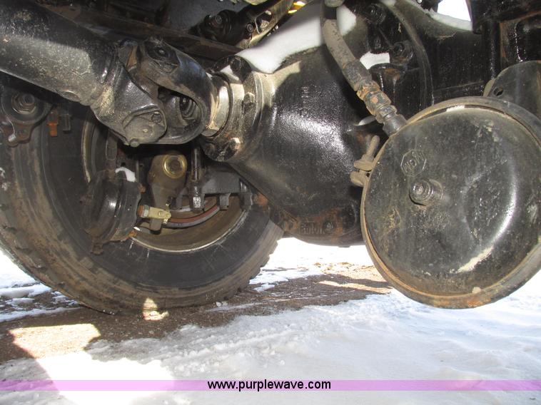 image for item G9784 1988 Peterbilt 379 semi truck