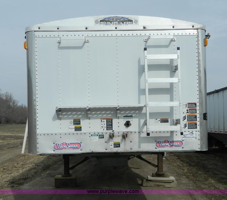 image for item H2257 2003 Wilson DWH550 Pace Setter double hopper bottom grain trailer