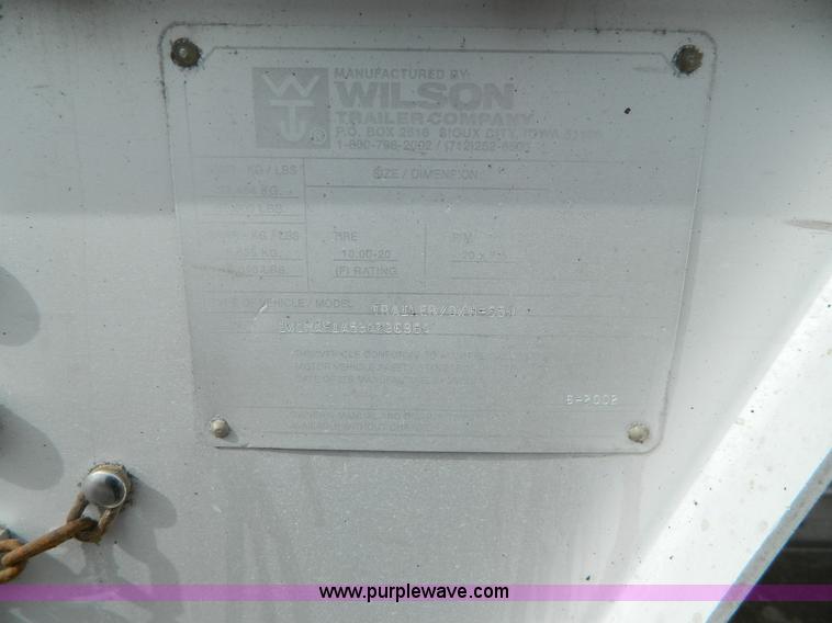 image for item H2257 2003 Wilson DWH550 Pace Setter double hopper bottom grain trailer
