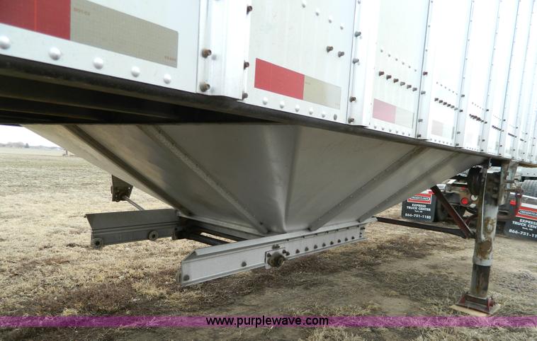 image for item H2258 2005 Merritt double hopper bottom grain trailer