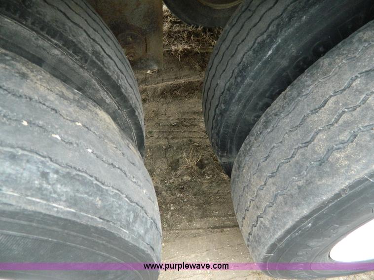 image for item H2258 2005 Merritt double hopper bottom grain trailer