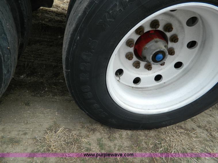 image for item H2258 2005 Merritt double hopper bottom grain trailer