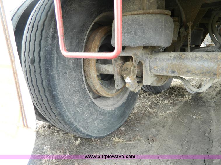 image for item H2258 2005 Merritt double hopper bottom grain trailer