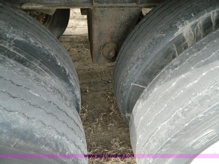 image for item H2258 2005 Merritt double hopper bottom grain trailer