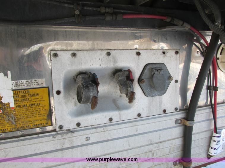 image for item I3797 1998 Utility reefer trailer