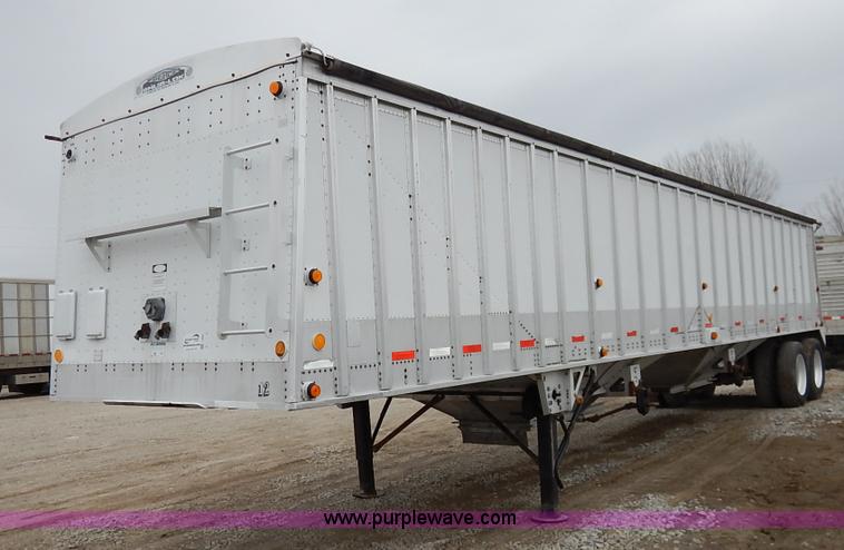 image for item I5063 2000 Corn Husker double hopper grain trailer