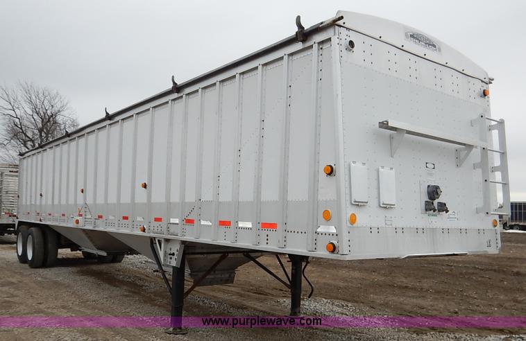 image for item I5063 2000 Corn Husker double hopper grain trailer