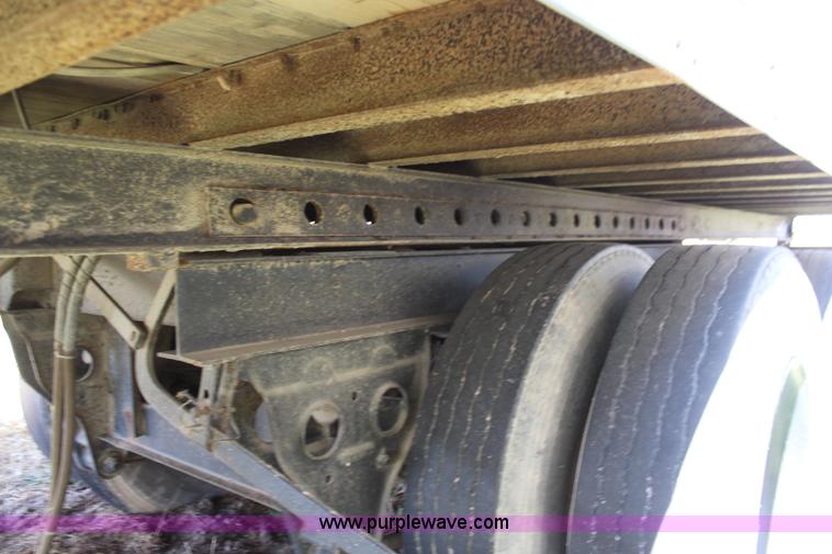 image for item I5893 1980 Fruehauf dry van trailer