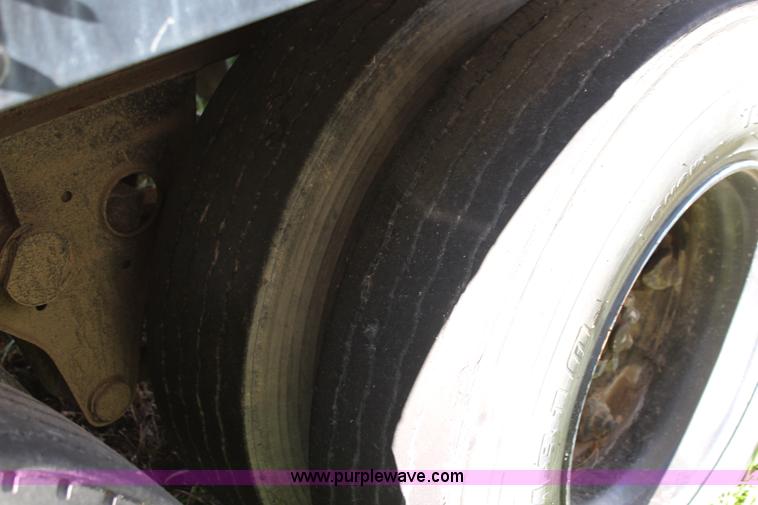 image for item I5893 1980 Fruehauf dry van trailer