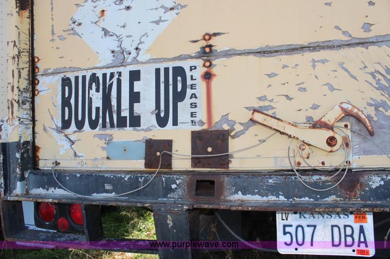 image for item I5893 1980 Fruehauf dry van trailer