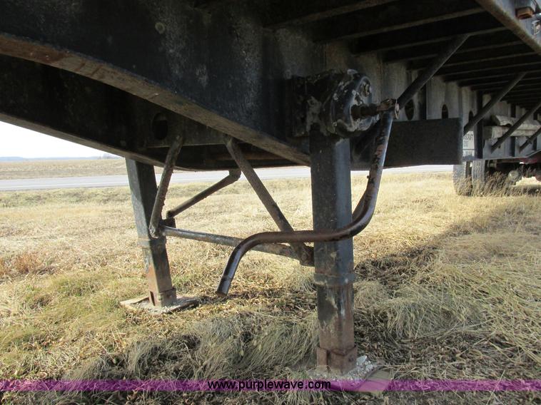 image for item K2019 1996 Transcraft TL2000 Super Beam flatbed trailer