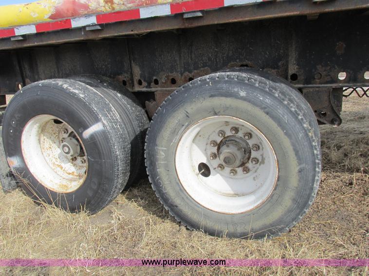 image for item K2019 1996 Transcraft TL2000 Super Beam flatbed trailer