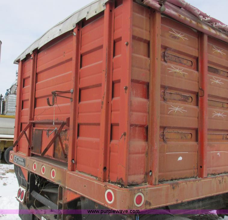 image for item K2032 1976 shop built pup trailer