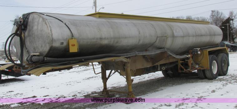 image for item K2033 1967 Fruehauf tanker trailer