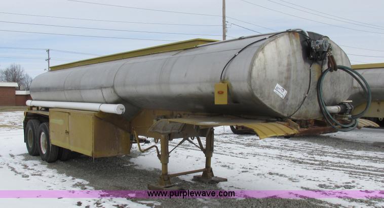 image for item K2033 1967 Fruehauf tanker trailer