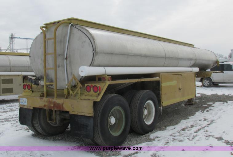 image for item K2033 1967 Fruehauf tanker trailer