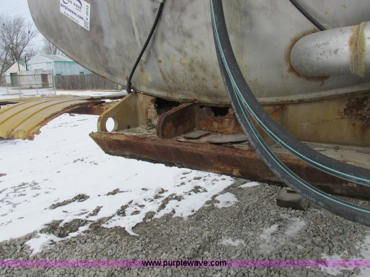 image for item K2033 1967 Fruehauf tanker trailer