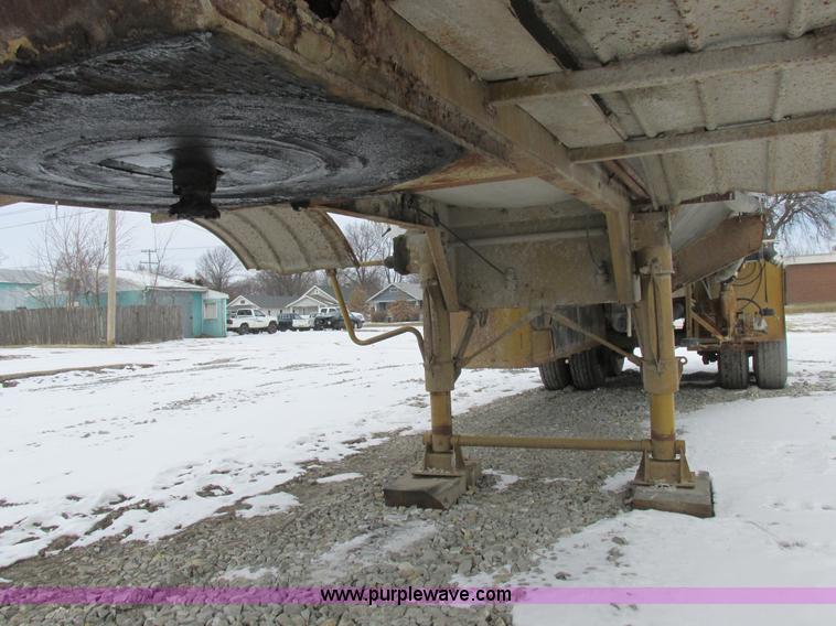 image for item K2033 1967 Fruehauf tanker trailer