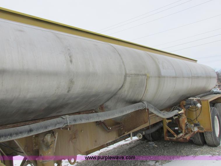image for item K2033 1967 Fruehauf tanker trailer