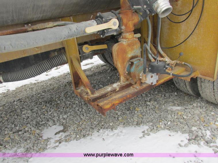 image for item K2033 1967 Fruehauf tanker trailer