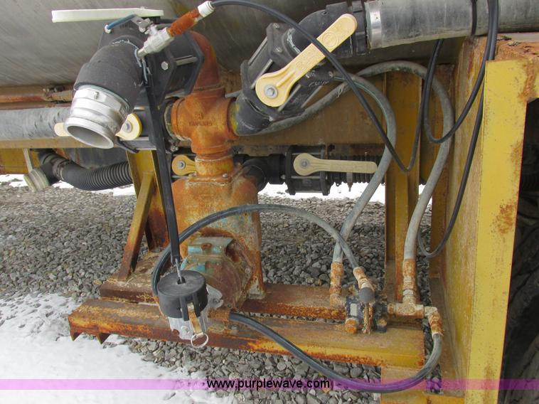 image for item K2033 1967 Fruehauf tanker trailer