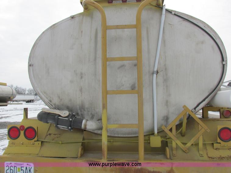 image for item K2033 1967 Fruehauf tanker trailer