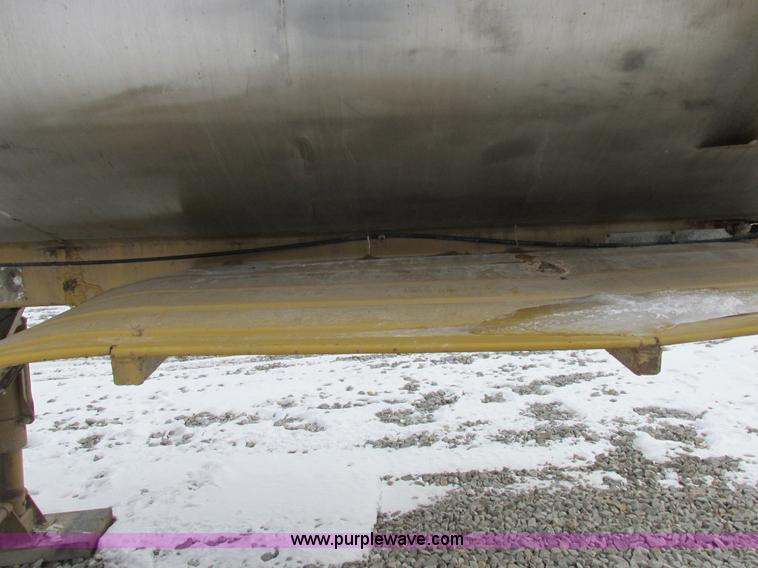 image for item K2033 1967 Fruehauf tanker trailer