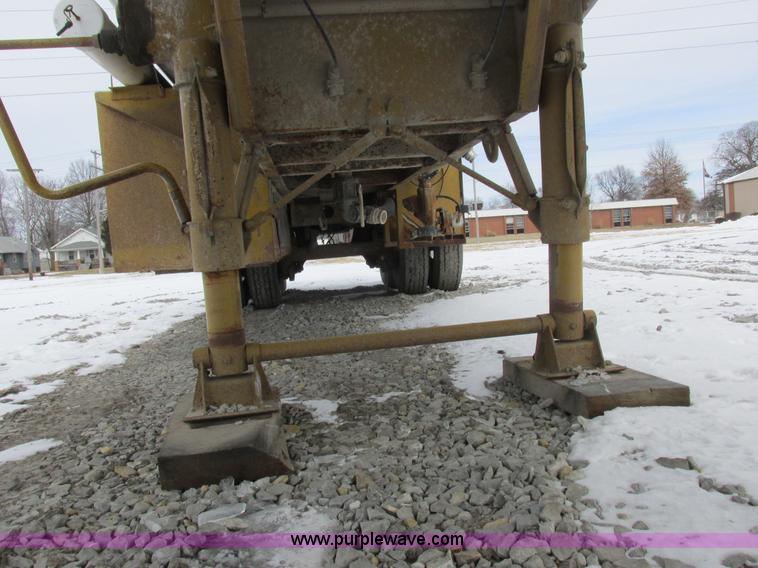 image for item K2033 1967 Fruehauf tanker trailer