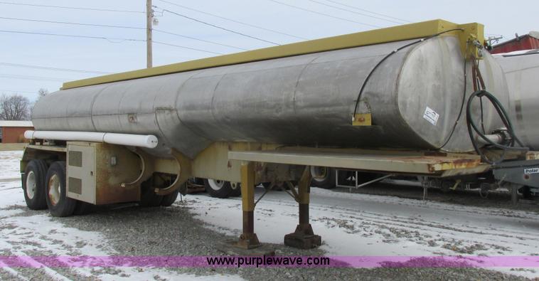 image for item K2034 1968 Fruehauf tanker trailer