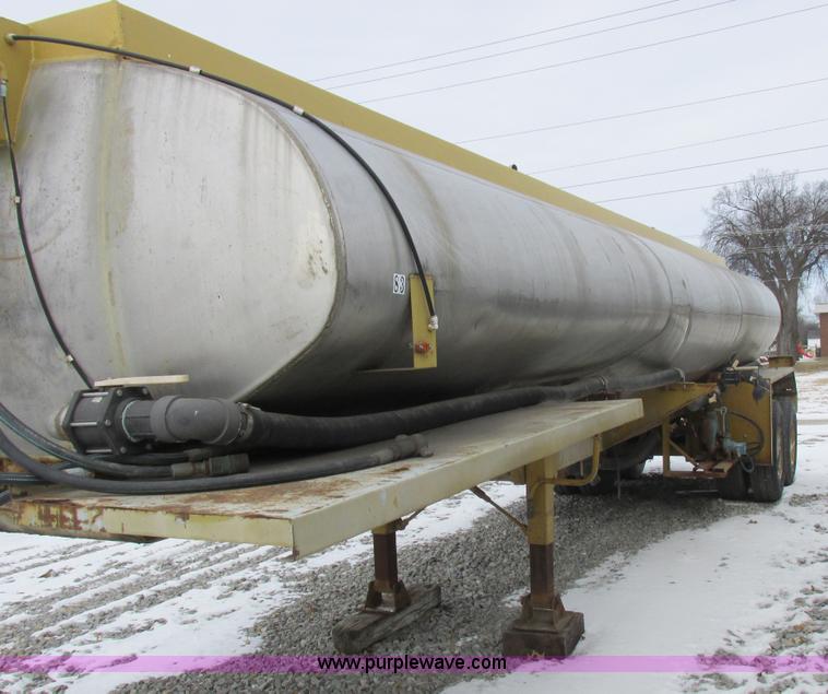 image for item K2034 1968 Fruehauf tanker trailer