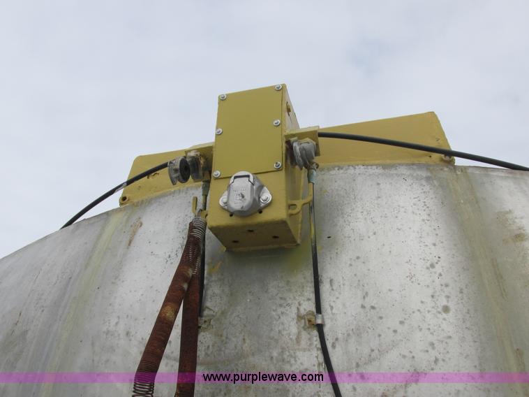 image for item K2034 1968 Fruehauf tanker trailer
