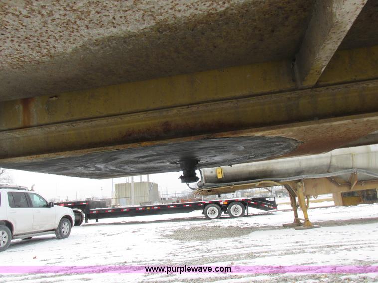 image for item K2034 1968 Fruehauf tanker trailer