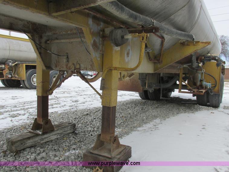 image for item K2034 1968 Fruehauf tanker trailer