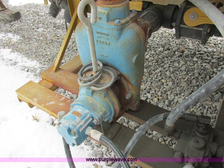 image for item K2034 1968 Fruehauf tanker trailer