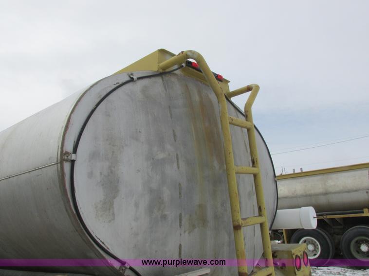 image for item K2034 1968 Fruehauf tanker trailer